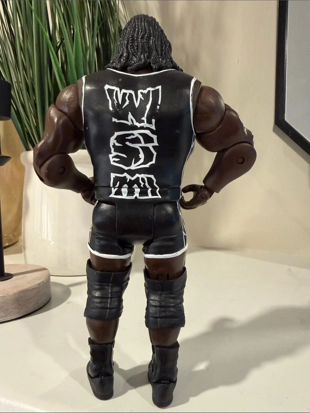 WWE Mark Henry Action Figure by Mattel (2011)   boys toy toys figures doll dolls